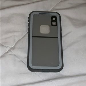 Lifeproof iPhone XR case